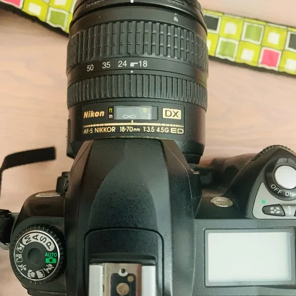 Nikon D70 with lens nickor DX AF-S 18:70 mm